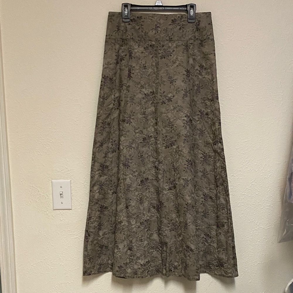 Chic Floral Skirt